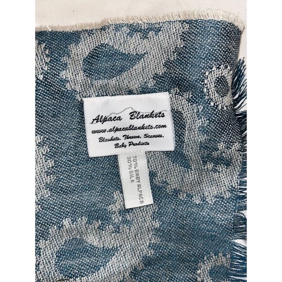 Alpaca Blankets Gray/Blue Lightweight Soft Paisley Alpaca Scarf Wrap Women's OS - Picture 3 of 6